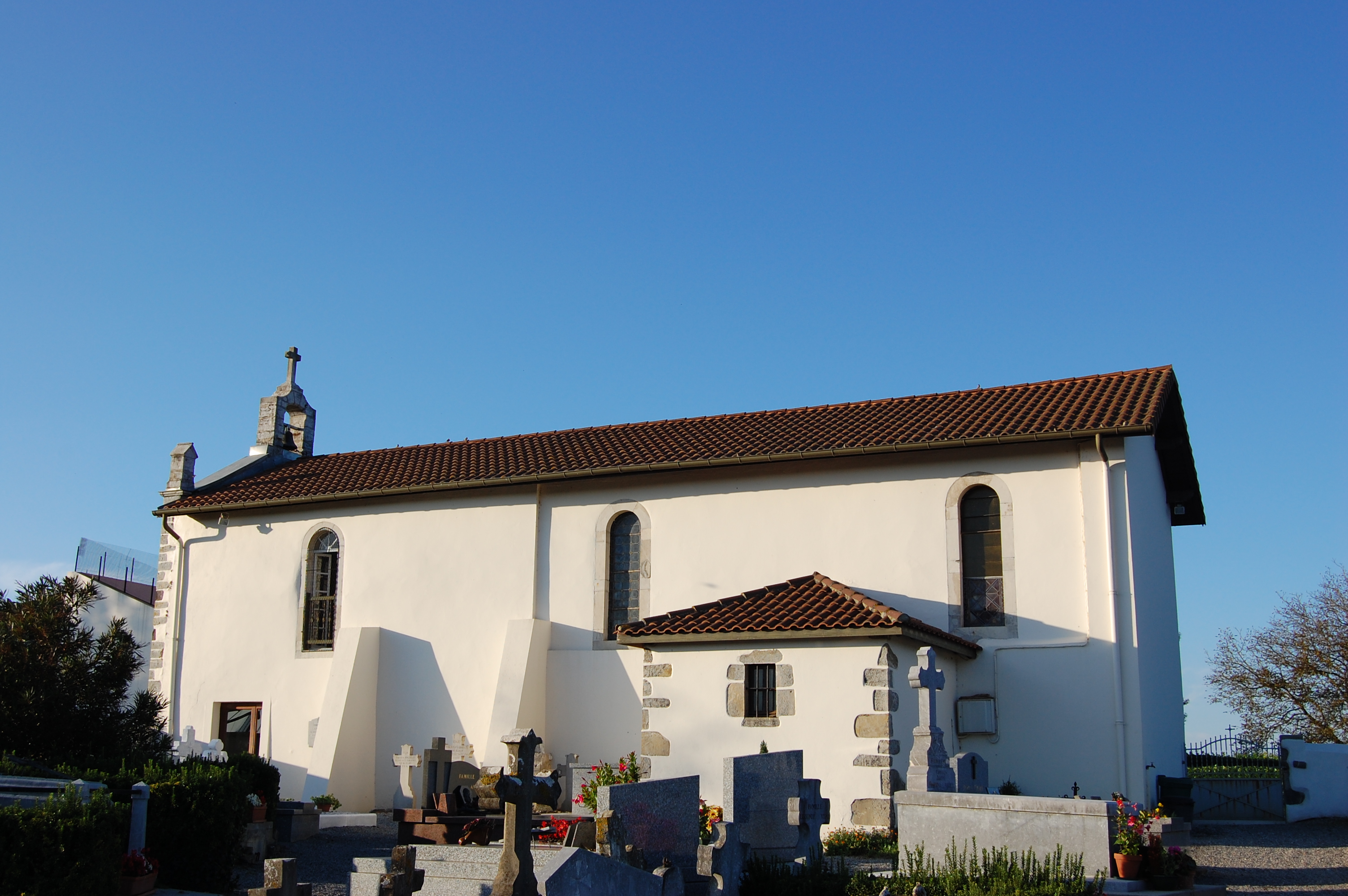 Iglesia de Saint Pierre de Oneix
