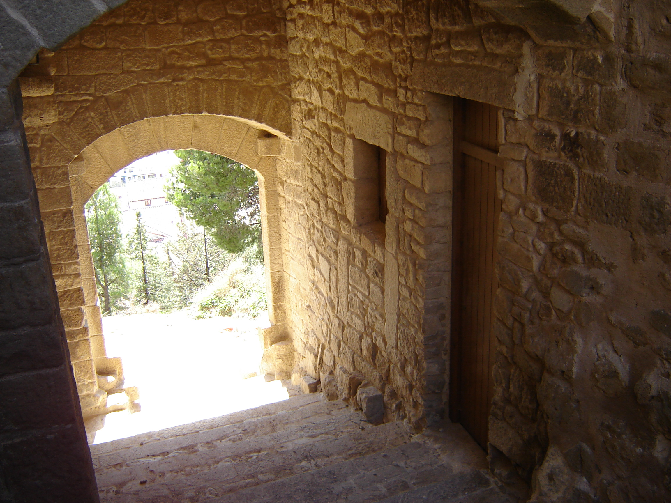 Paso del Portal de Remahua. Acceso a la vivienda superior. (JAV)