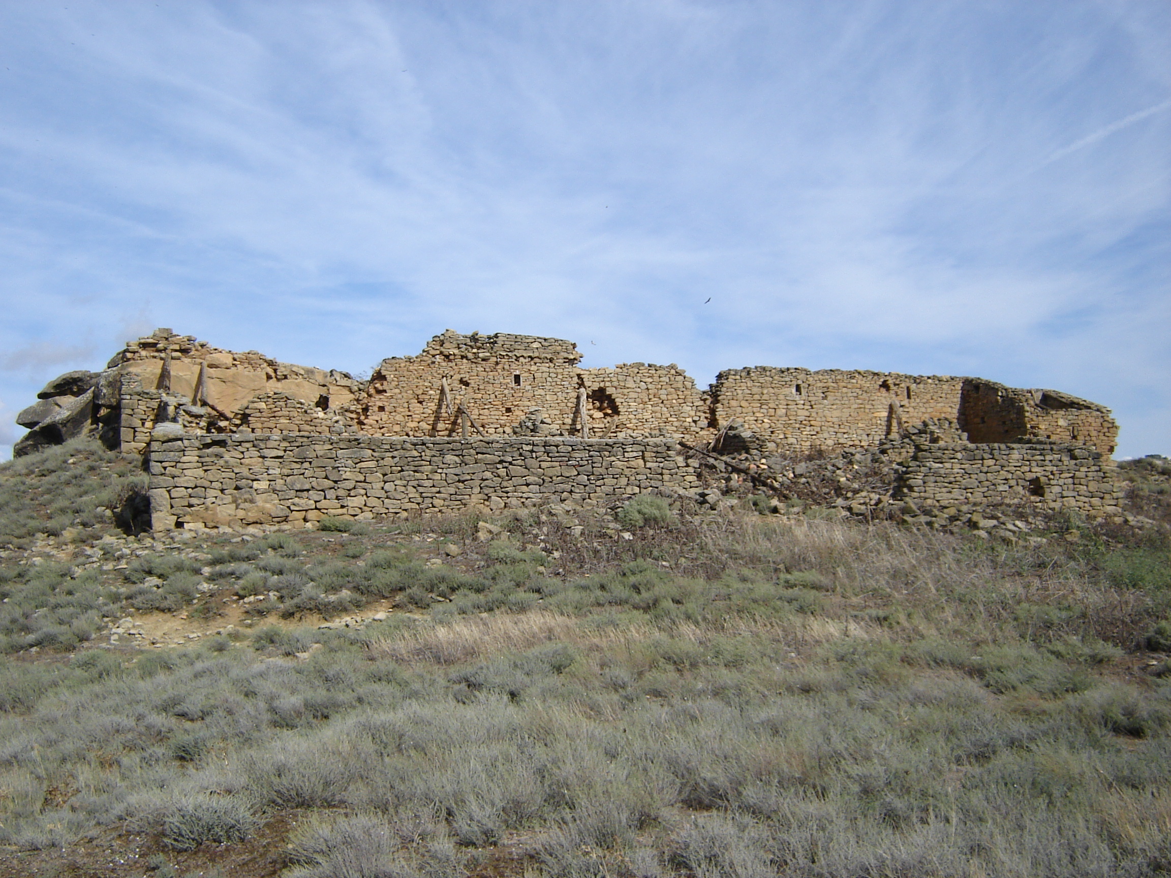 Vista frontal de los restos del corral. (JAV)