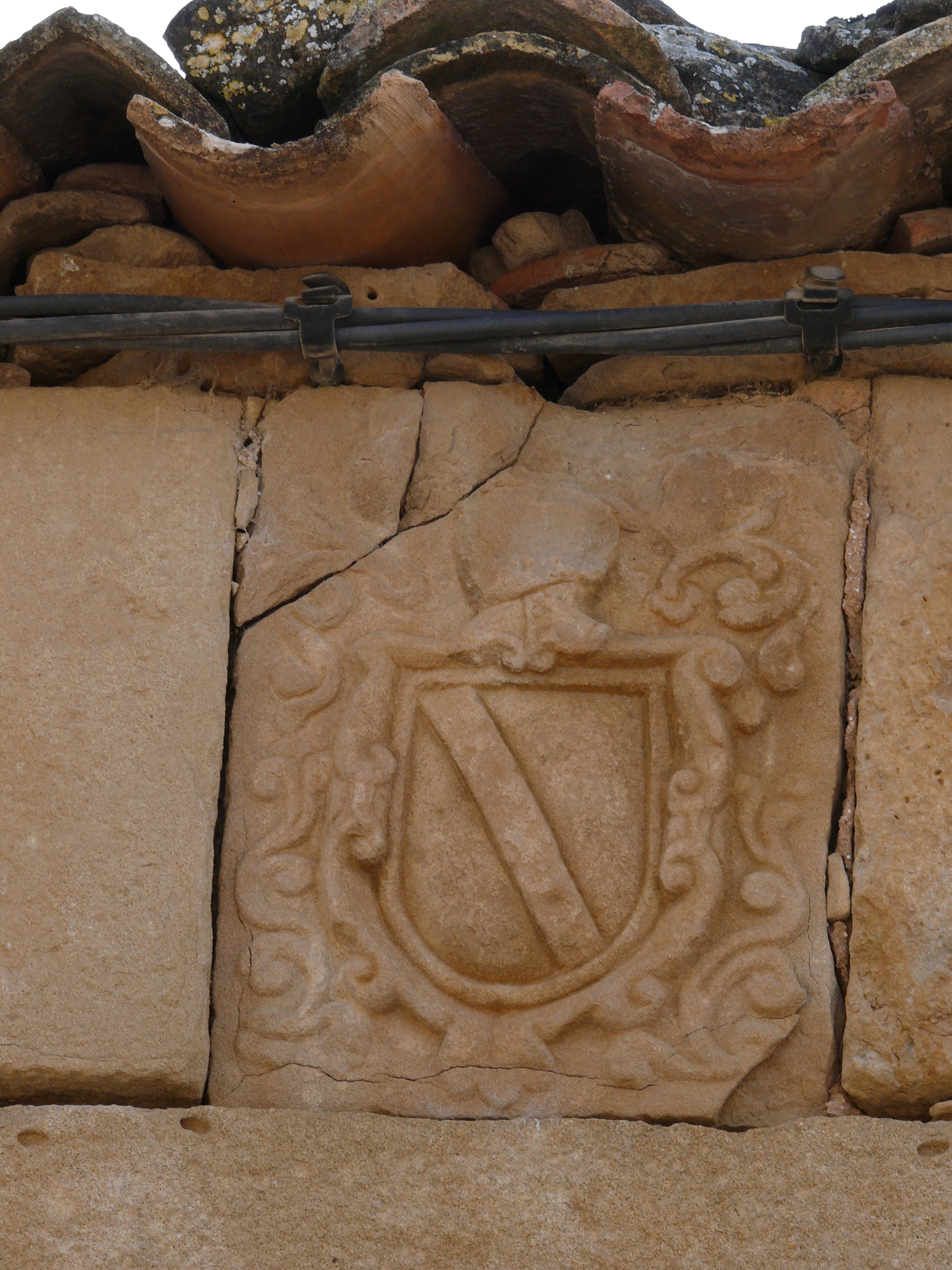 Escudo en la calle Cidacos. (JAV)