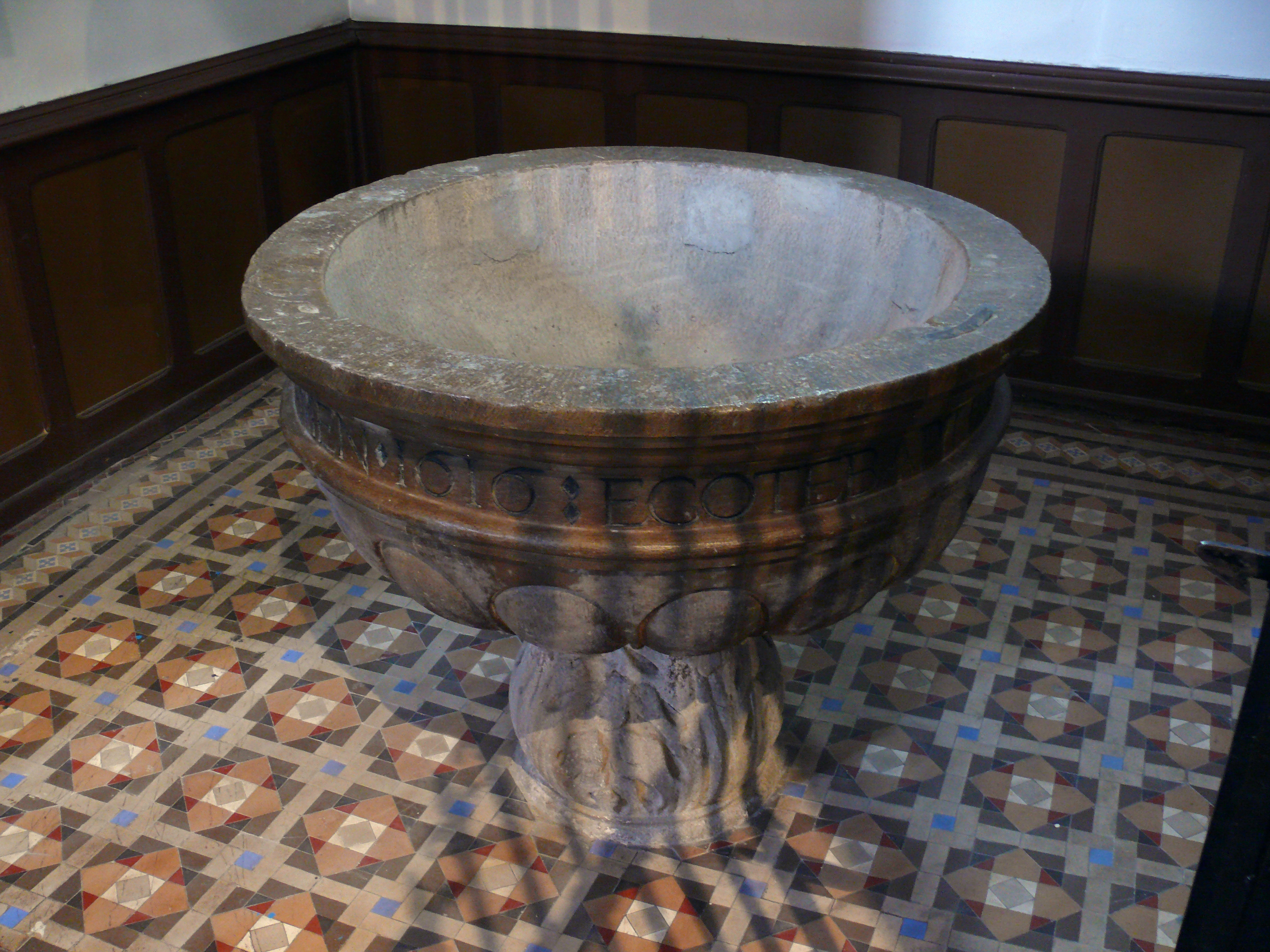 Pila bautismal. (JAV)