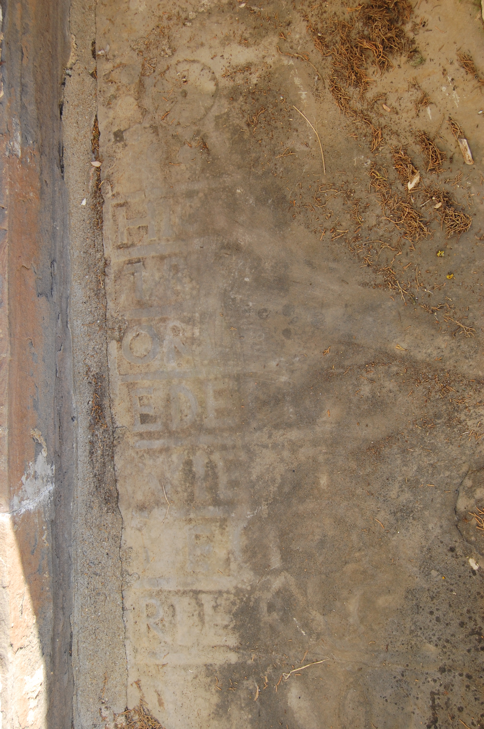 Antiguas estelas o placas funerarias