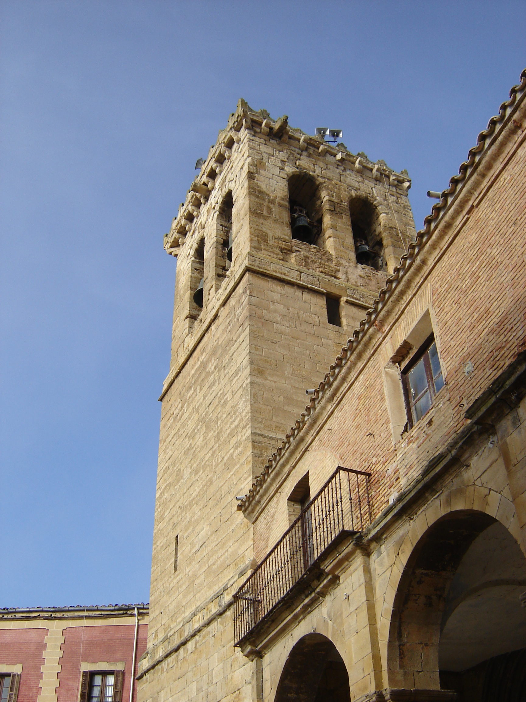 Otra vista de la torre. (JAV)