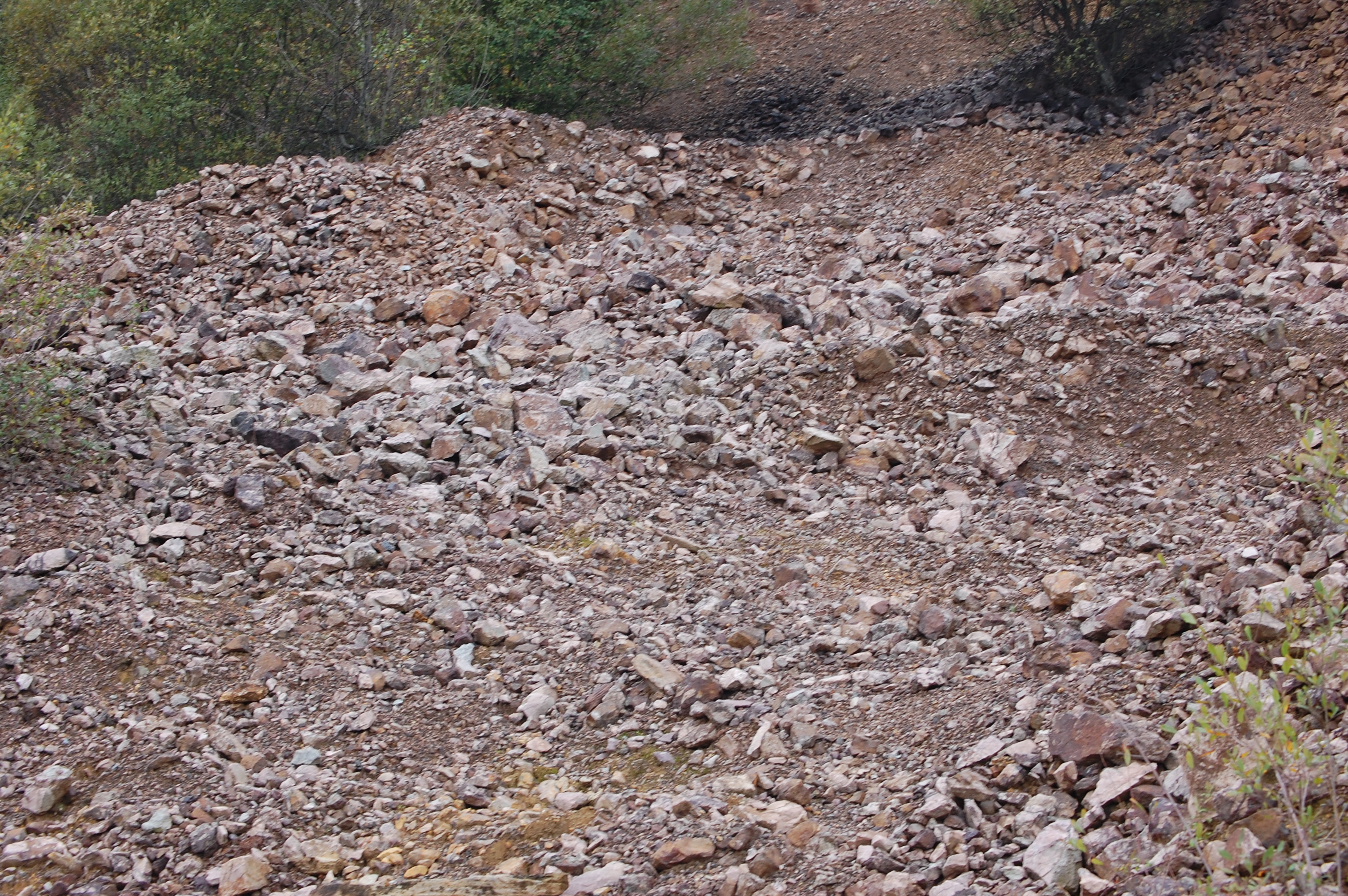 Cantera para la extracción del hierro de Larla