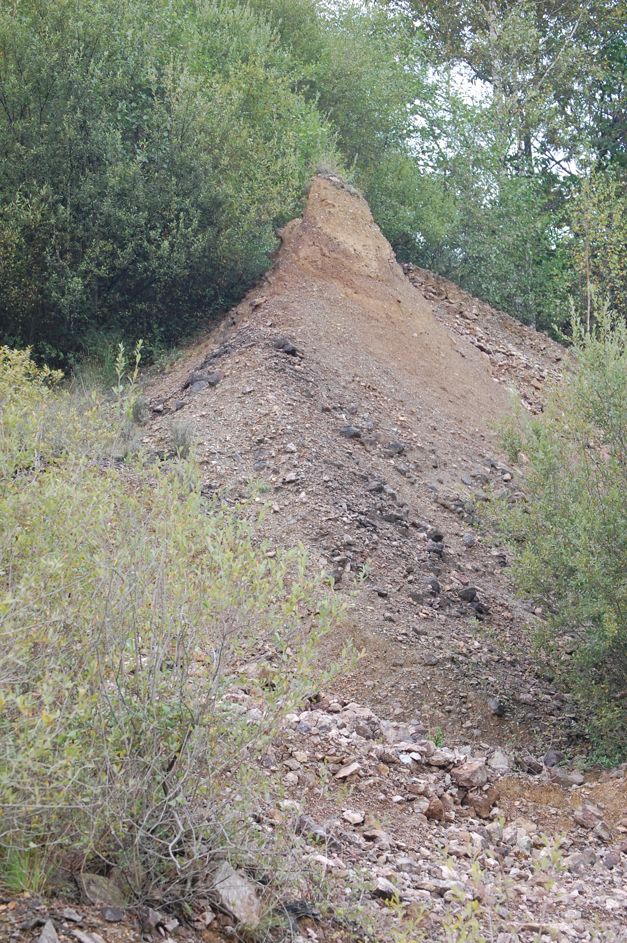 Cantera para la extracción del hierro de Larla