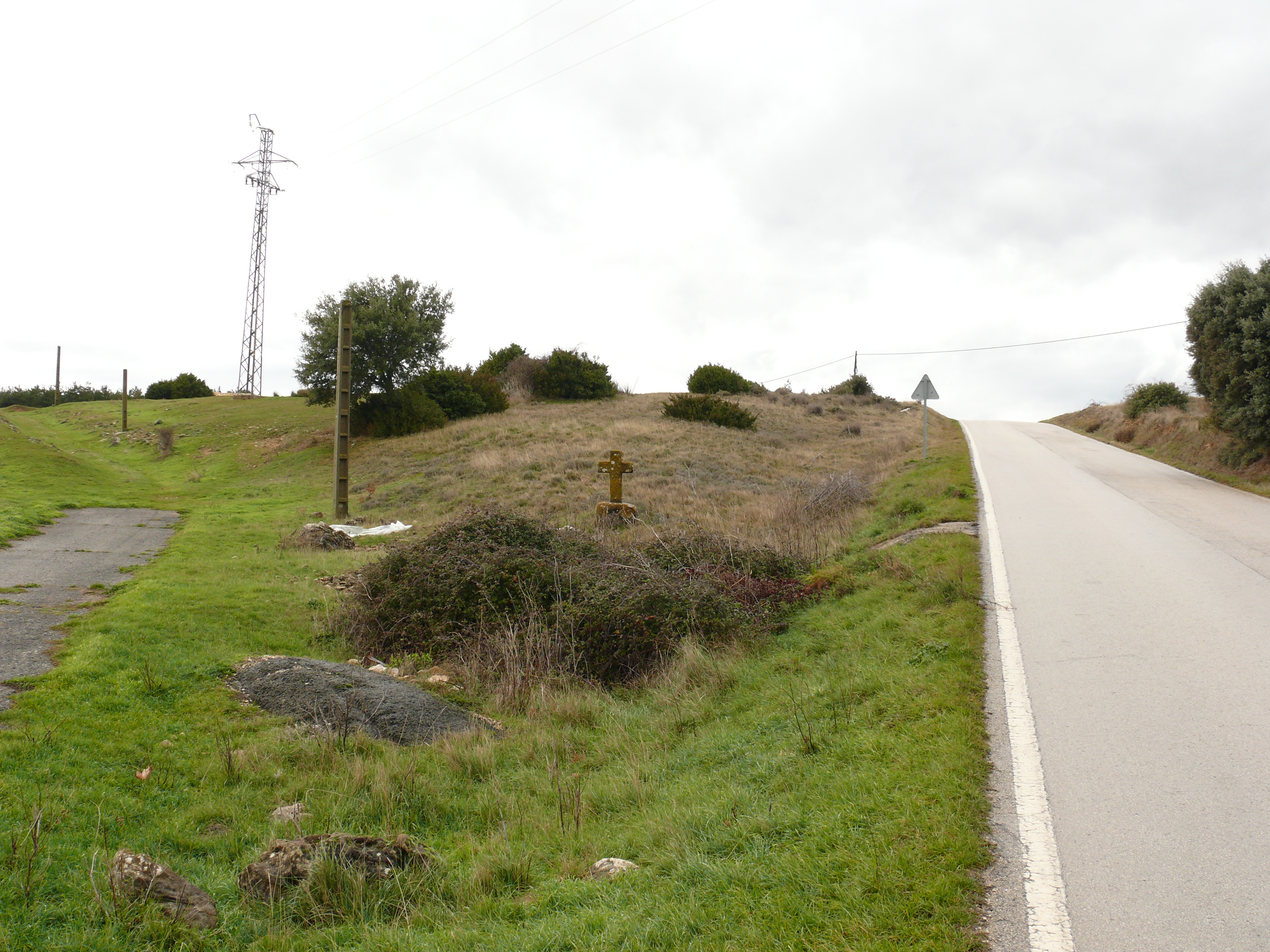 Cuesta del Cristo, en la carretera de Olóriz, junto al desvío de Unzué. (JAV)