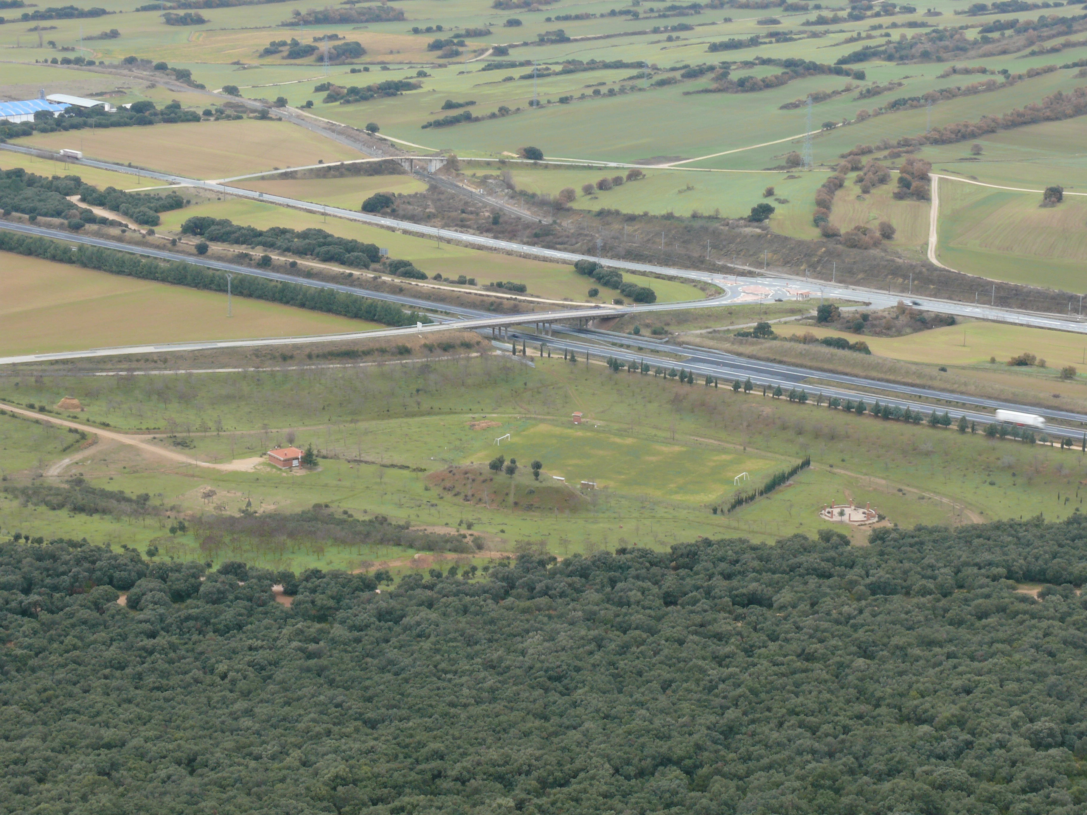 Término de Oianburu. Campo de fútbol de Unzué. (JAV)