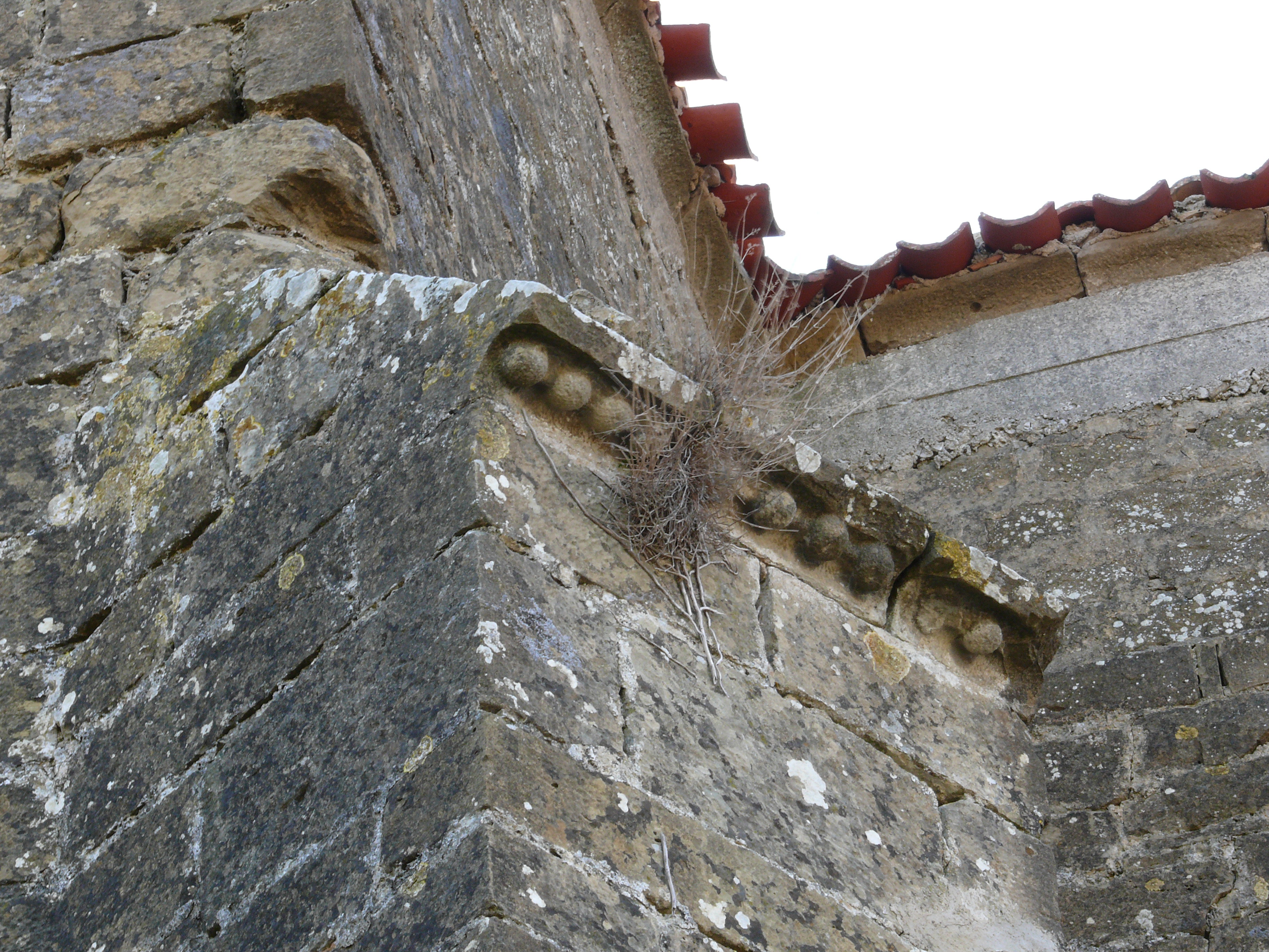Detalle del contrafuerte del exterior del brazo del crucero en el lateral de la imagen anterior. (JAV)