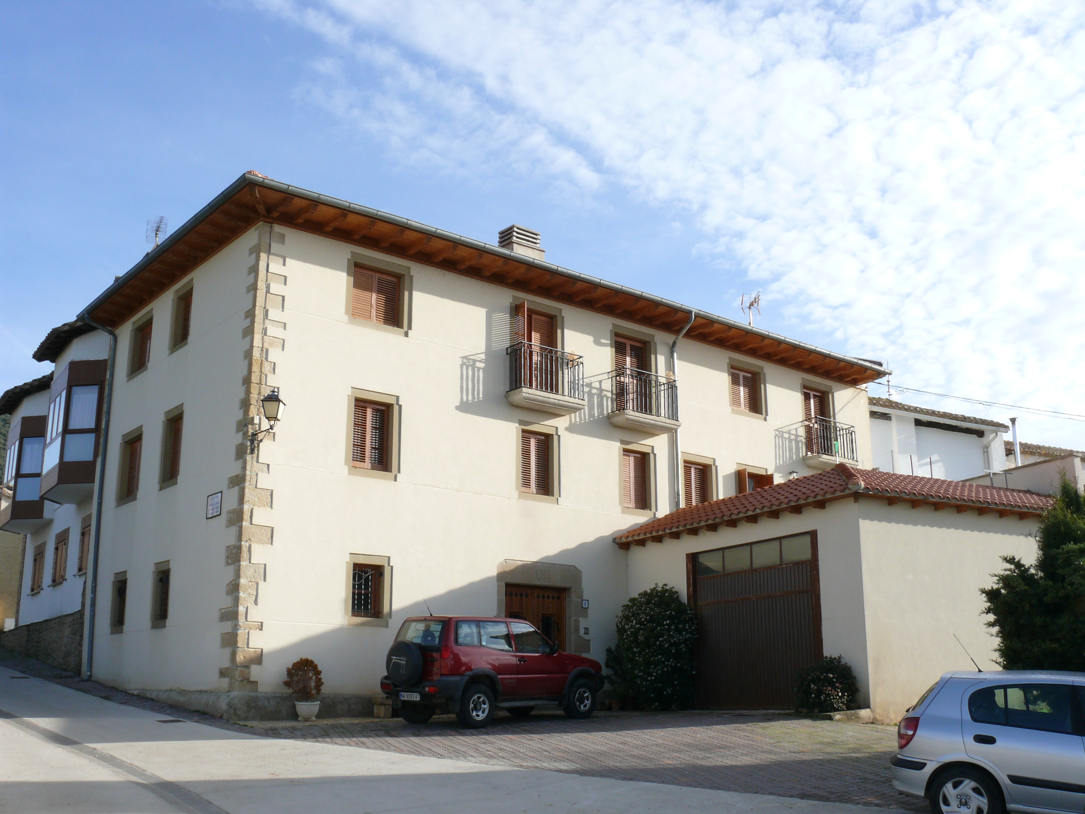 Casa El Casetero, en el nº 1 de la Avenida del Carrascal. (JAV)