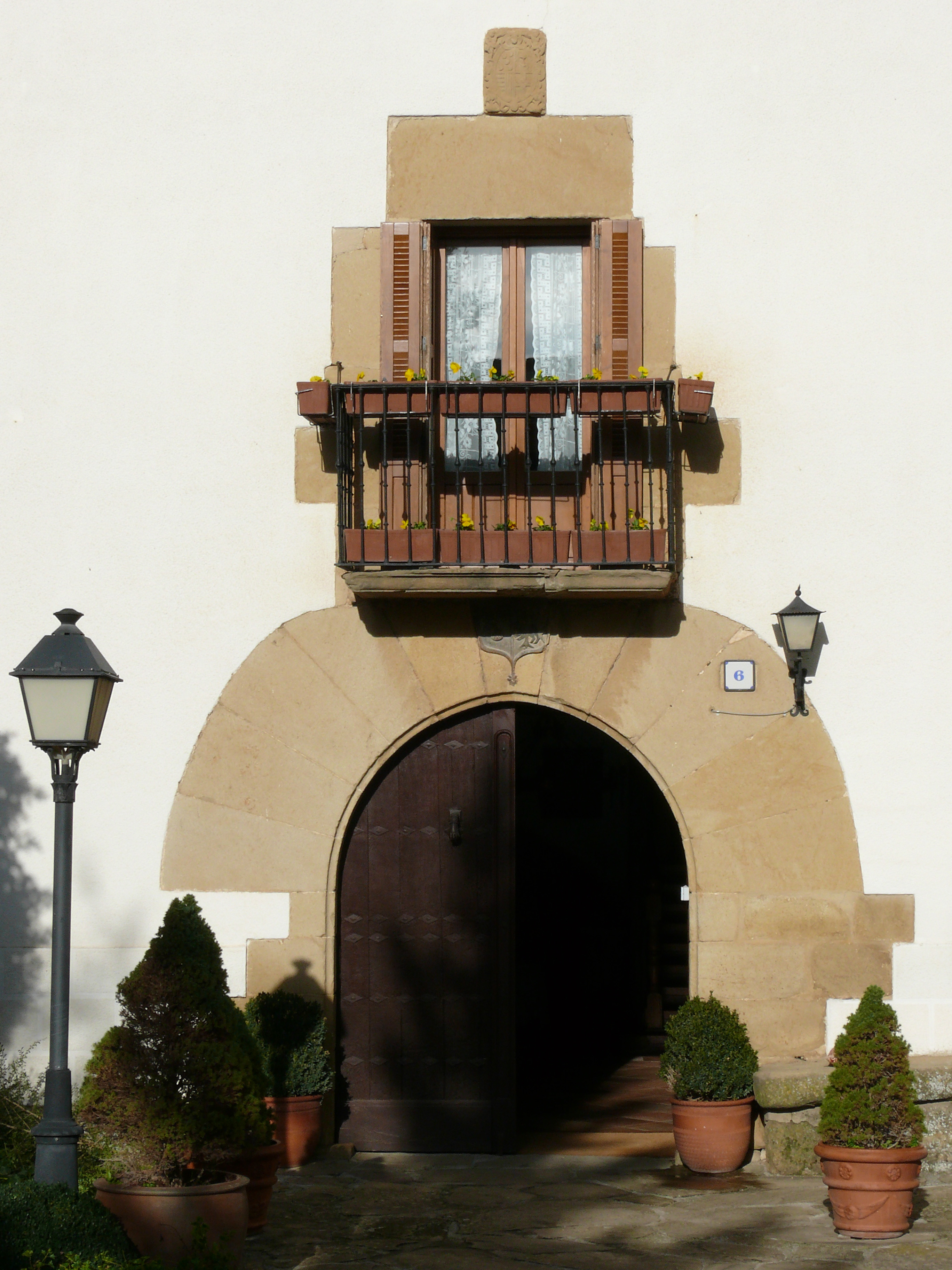 Entrada de la misma casa. (JAV)