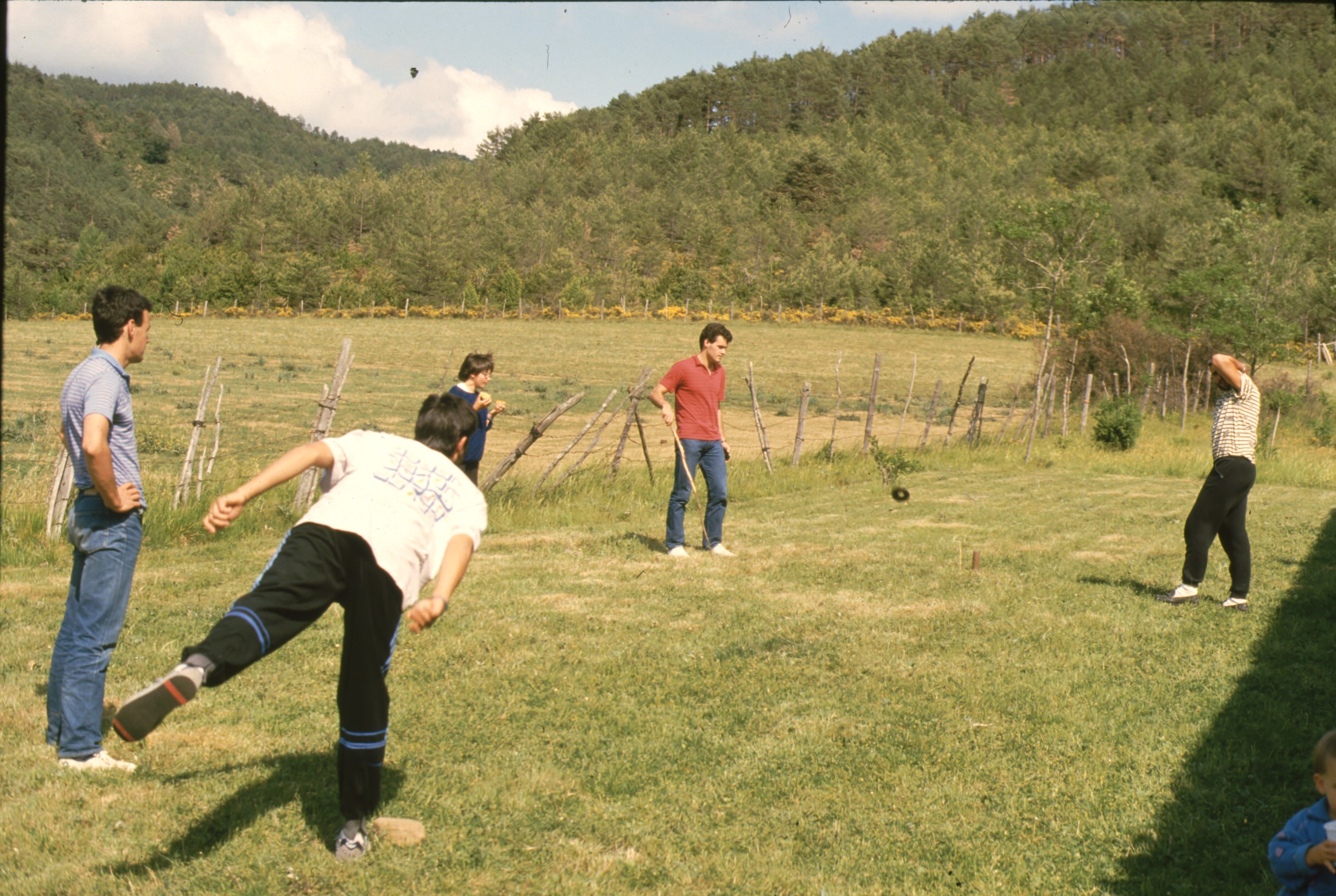juego_tejo_romeria_virgen_camino_burgui.jpg